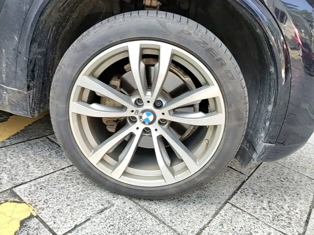 BMW X5 (Import) — миниатюра 12