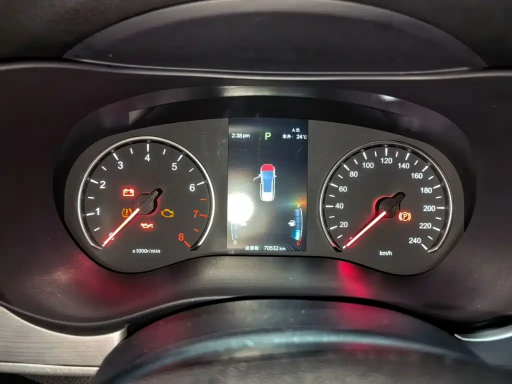 BYD MAX — миниатюра 12