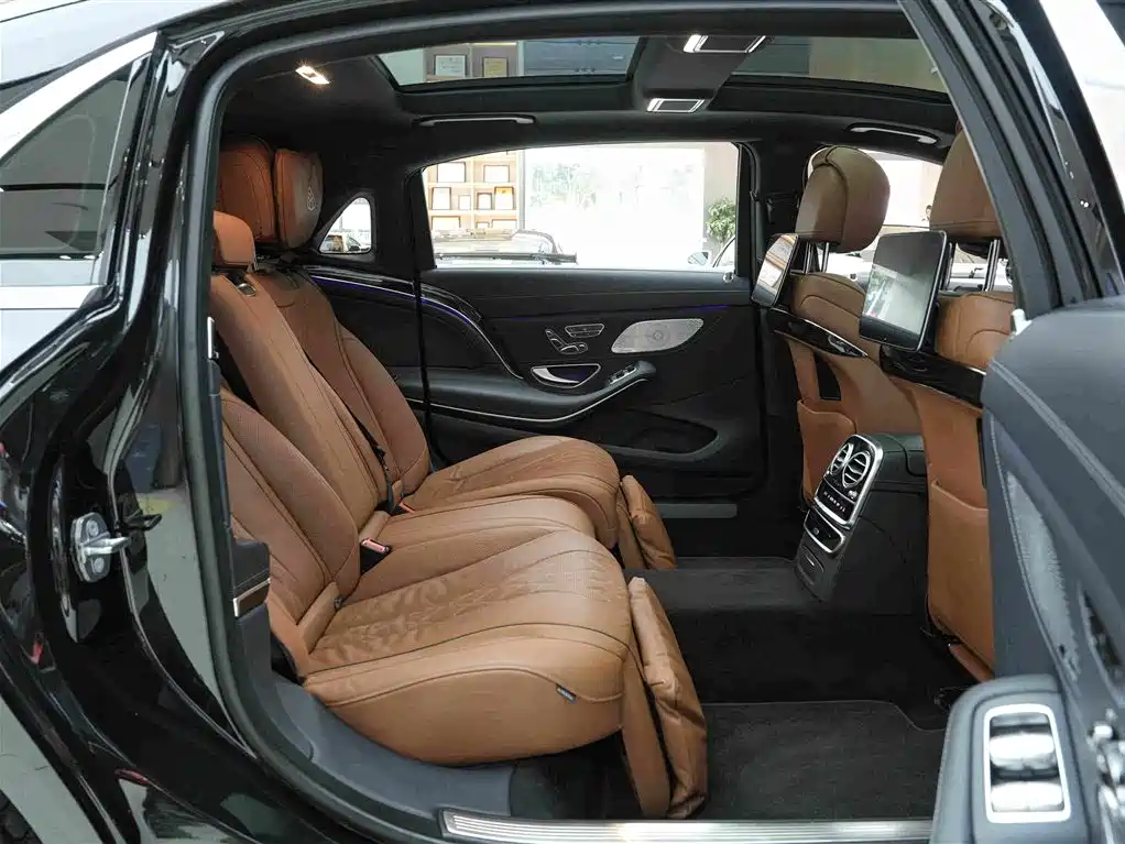 Mercedes-Benz S-Class — миниатюра 13