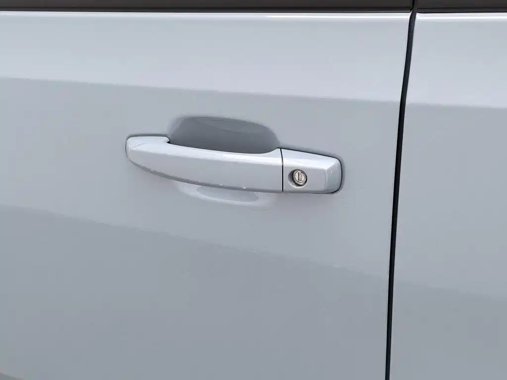 Wuling MINIEV — миниатюра 18