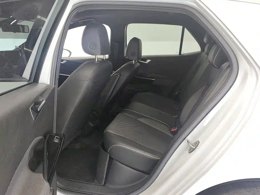 Volkswagen ID.3 — миниатюра 11