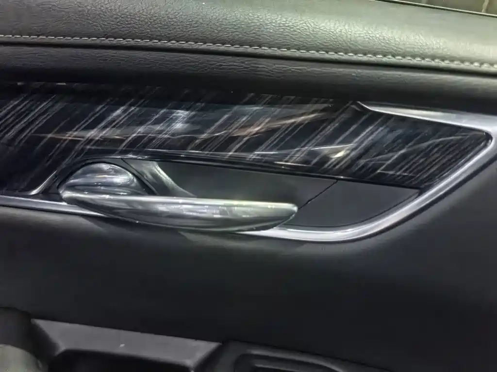 Cadillac XT6 — миниатюра 13