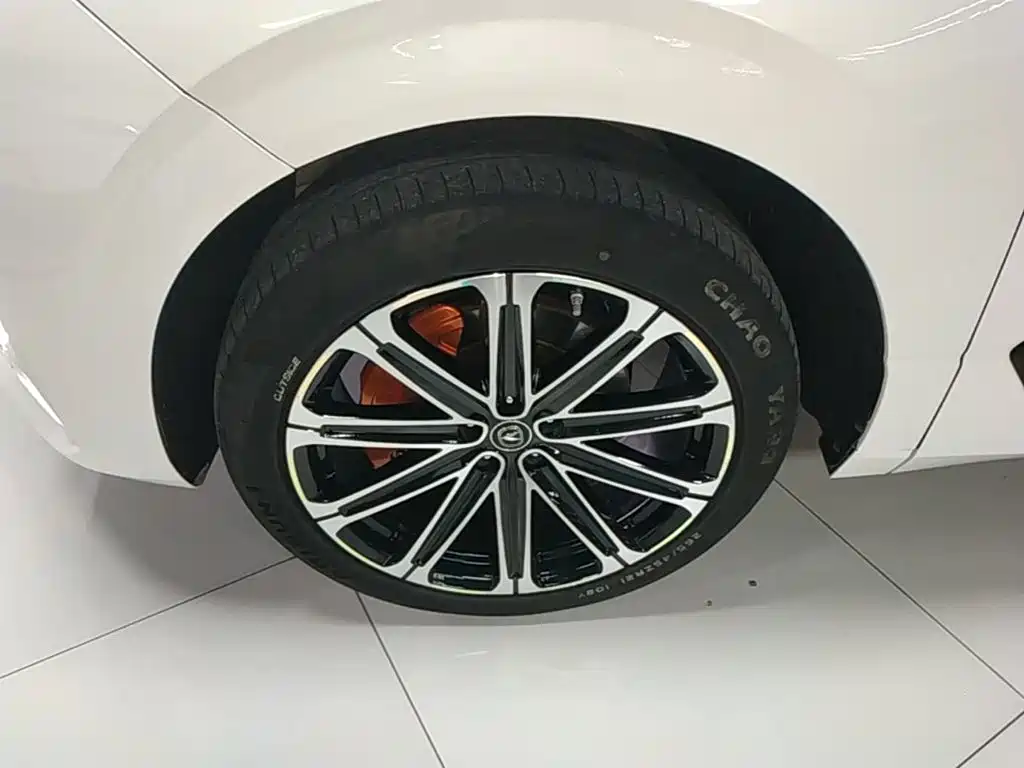 Changan UNI-K iDD — миниатюра 23