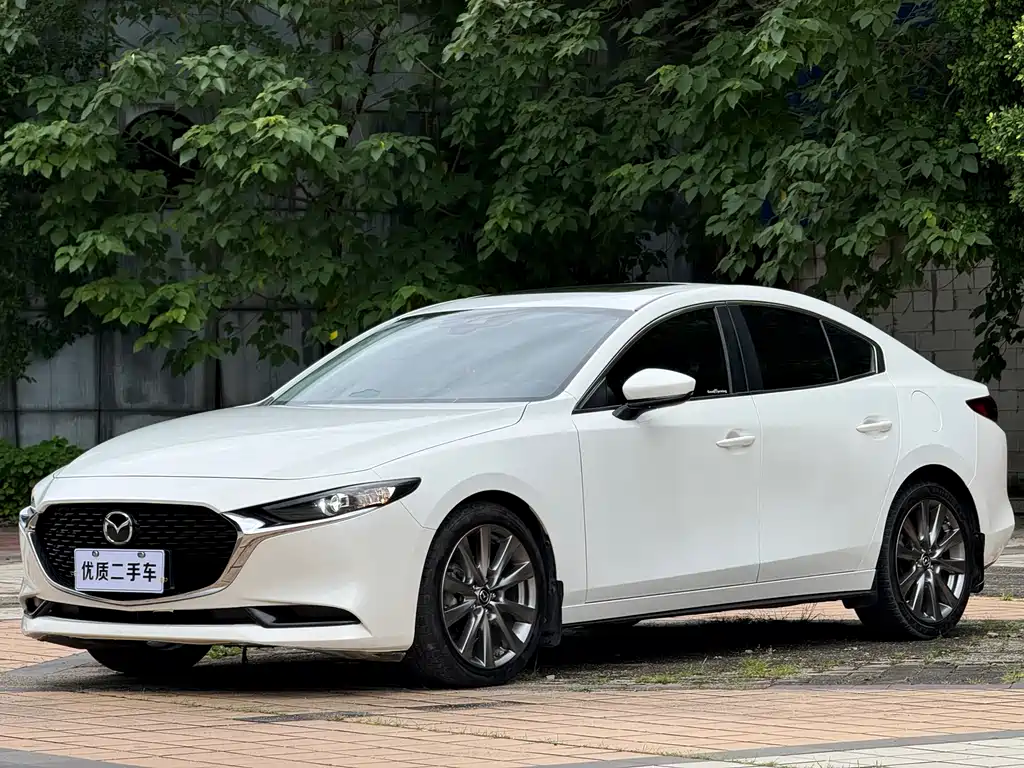 Купить Mazda 3 Axela