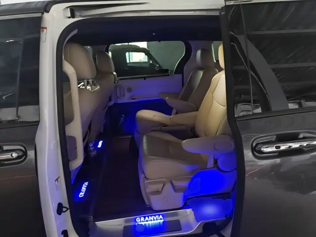 Toyota Granvia — миниатюра 17