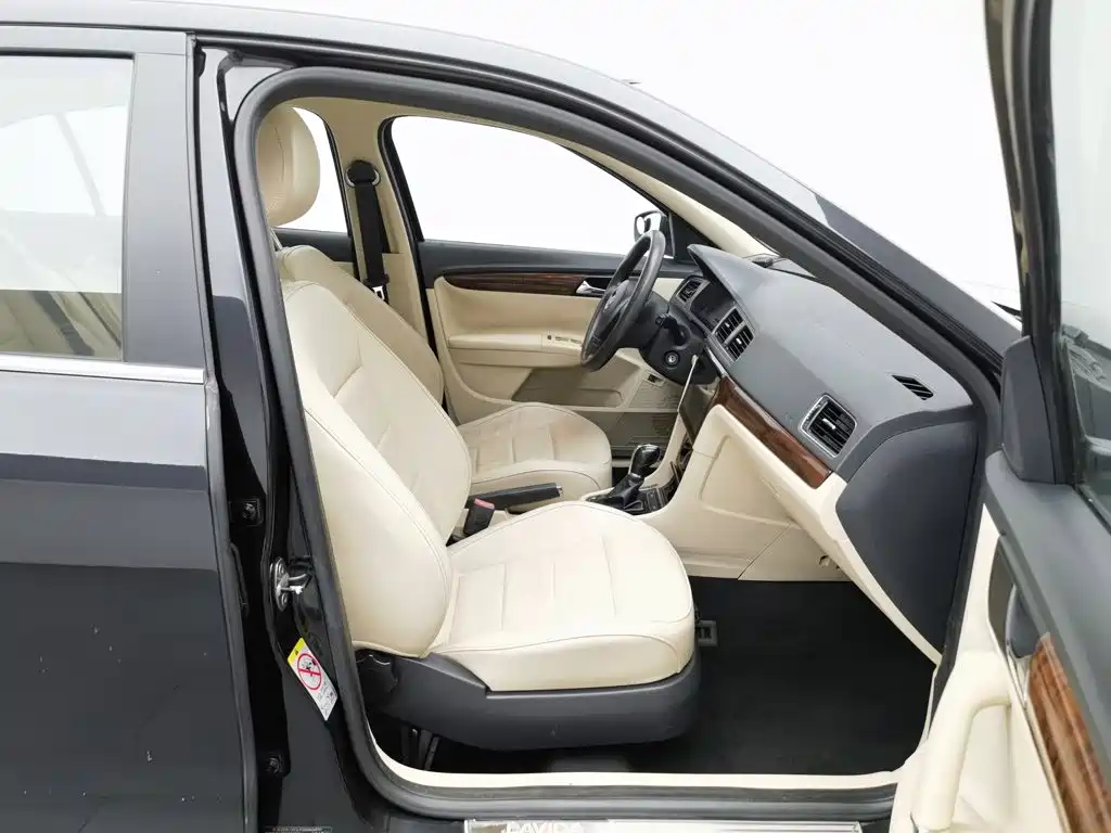 Volkswagen Lavida — миниатюра 23