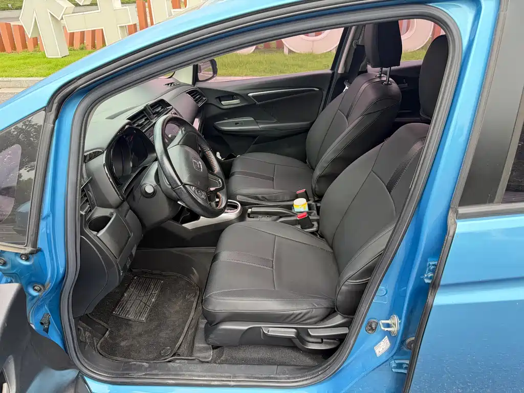 Honda Fit — миниатюра 6