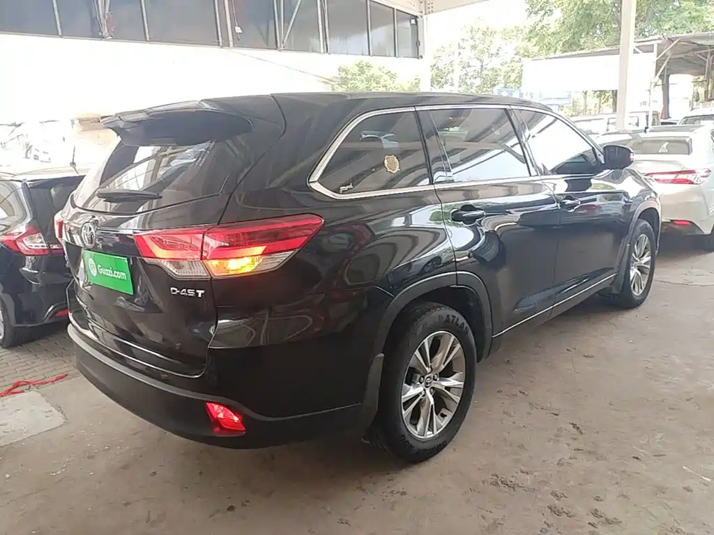 Toyota Highlander — миниатюра 7