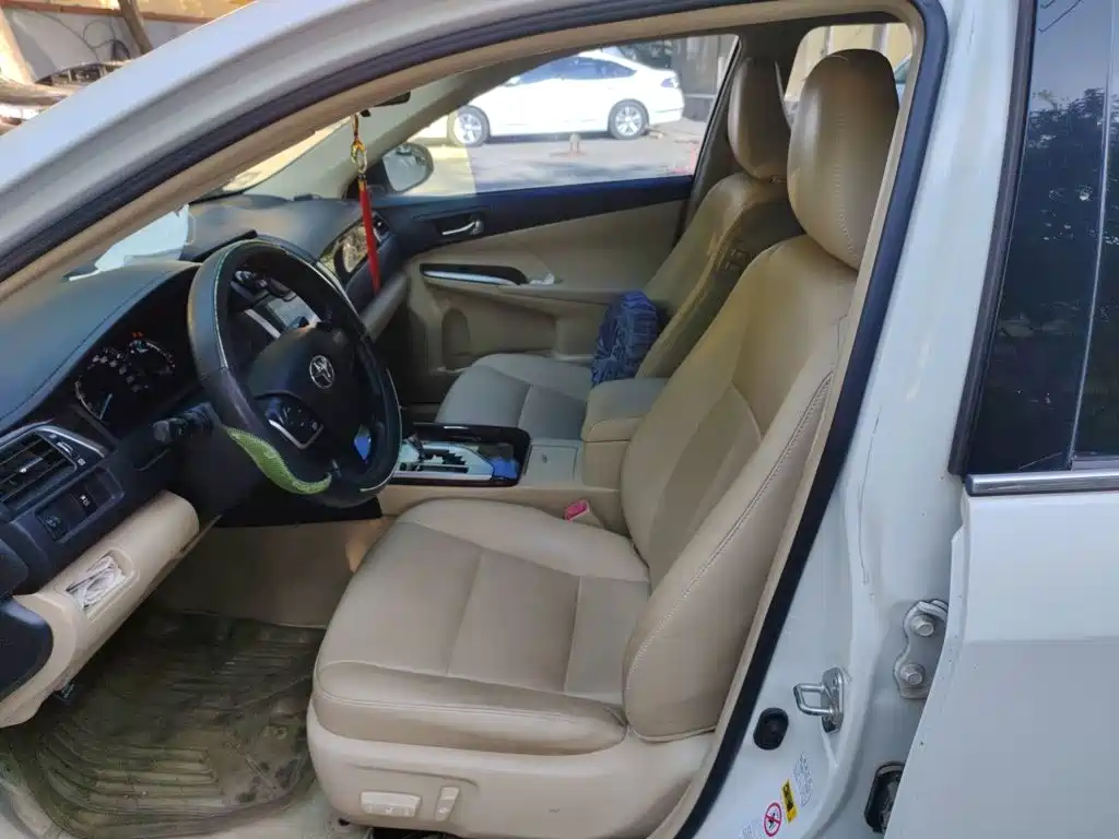 Toyota Camry — миниатюра 11