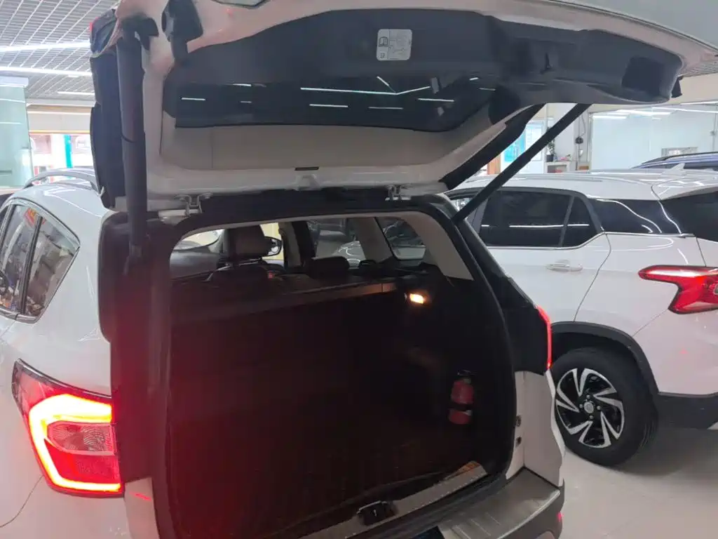 Ford Kuga — миниатюра 19