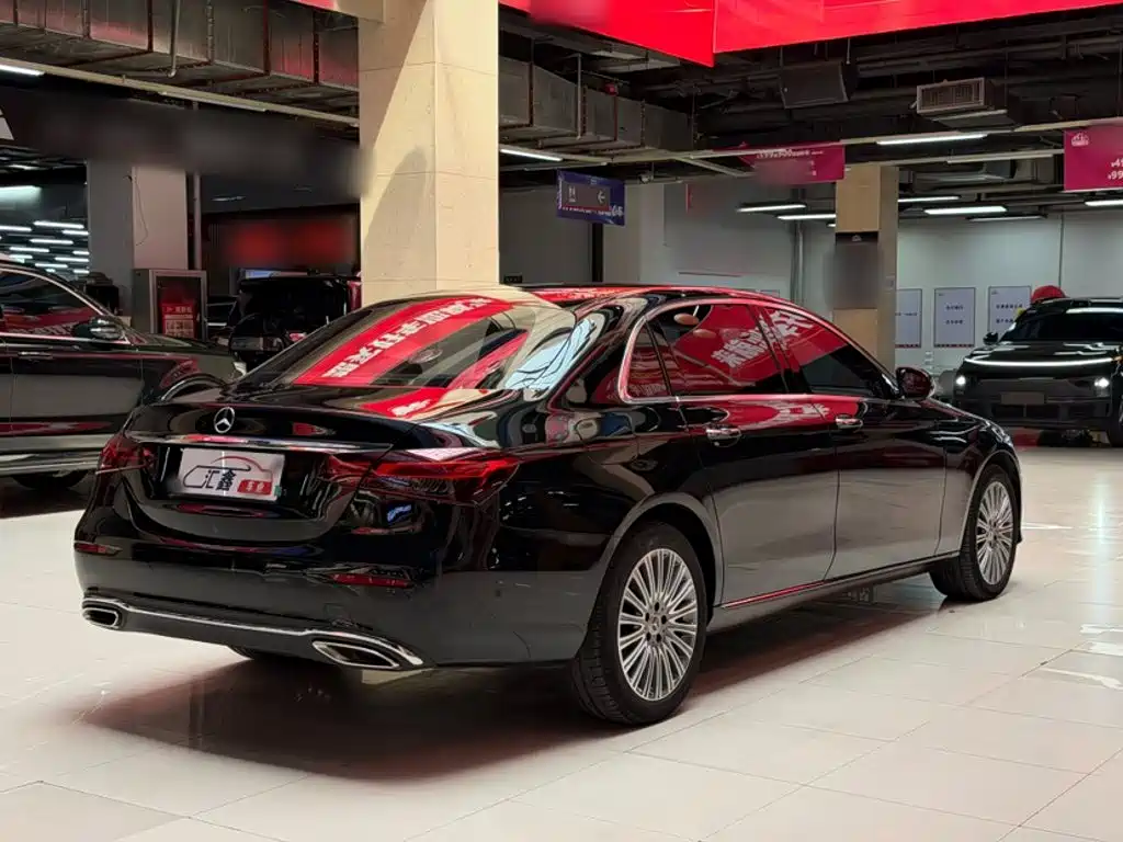Mercedes-Benz E-Class — миниатюра 25