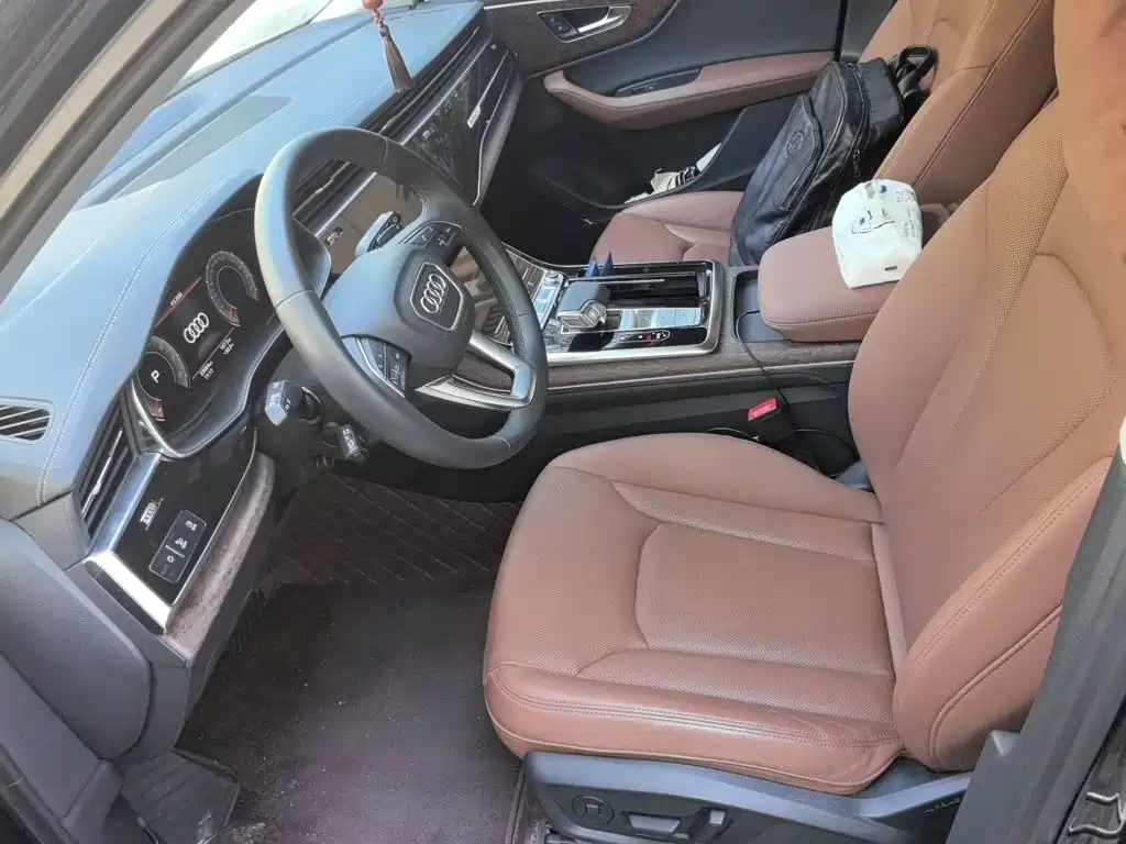 Audi Q7 — миниатюра 11