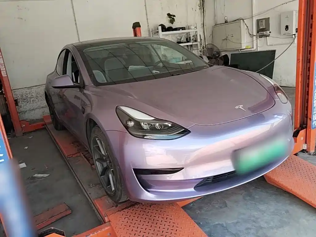 Tesla Model 3 — миниатюра 4