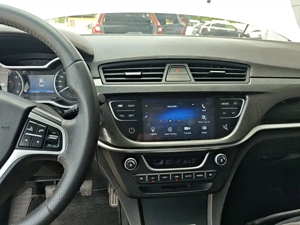 Geely Emgrand — миниатюра 13