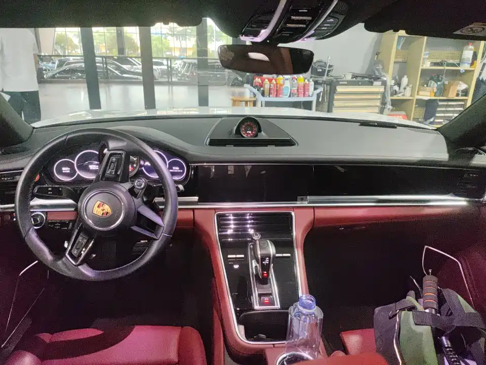 Porsche Panamera — миниатюра 6