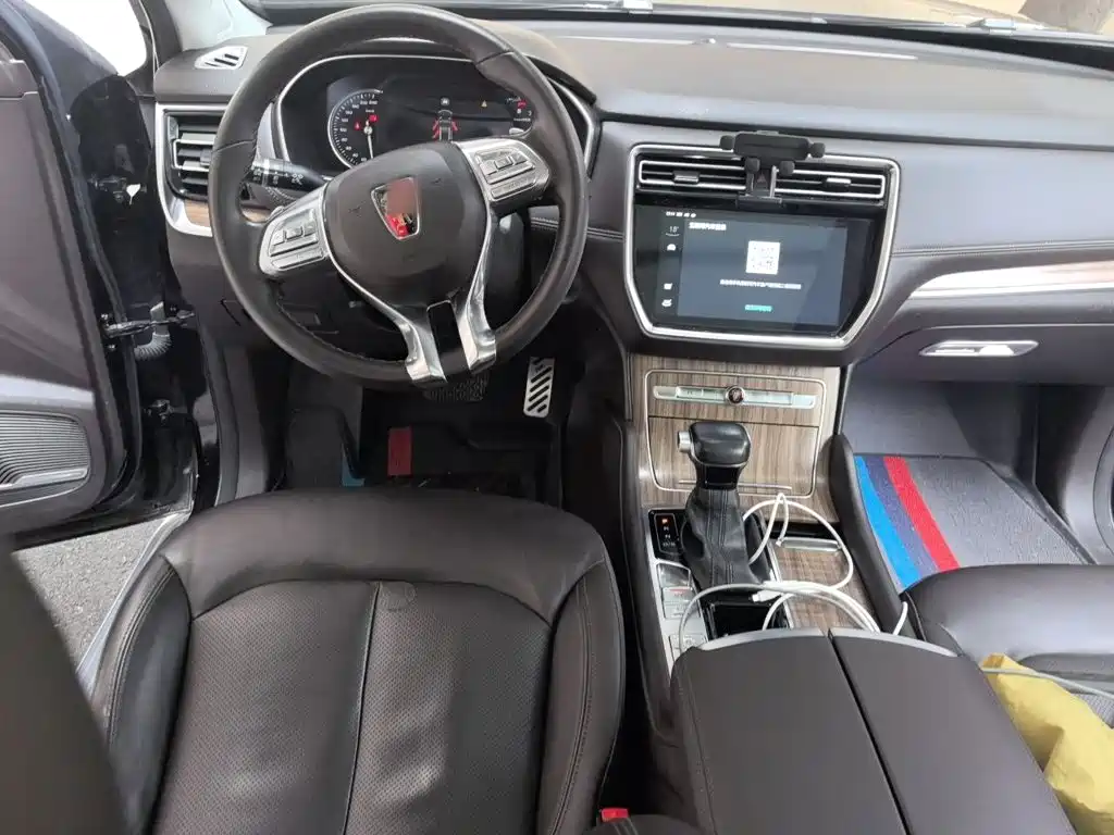 Roewe RX8 — миниатюра 5