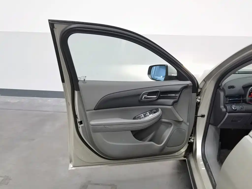 Chevrolet Malibu — миниатюра 8