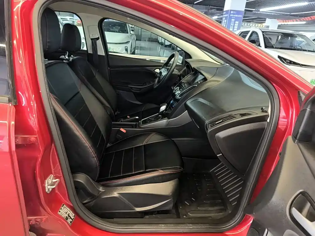 Ford Focus — миниатюра 25