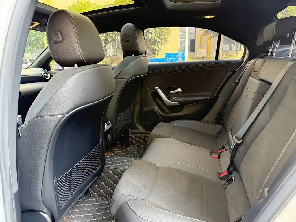 Mercedes-Benz A-Class — миниатюра 11