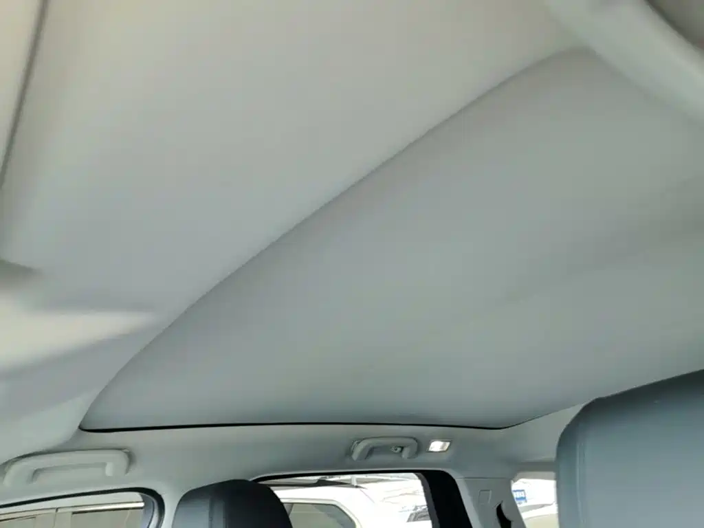 Land Rover Discovery Sport — миниатюра 18