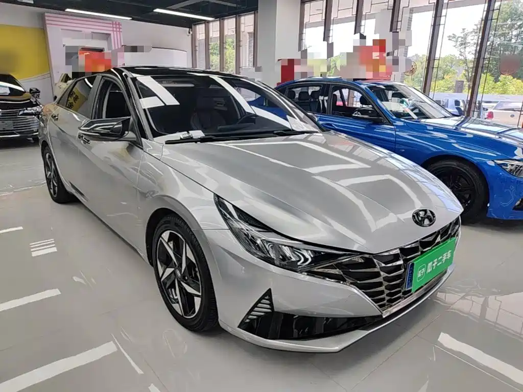 Hyundai Elantra — миниатюра 4