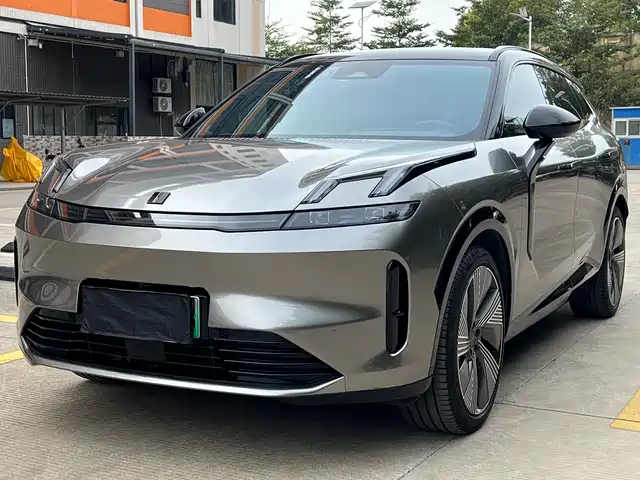 LYNK & CO. 08 EM P 2023