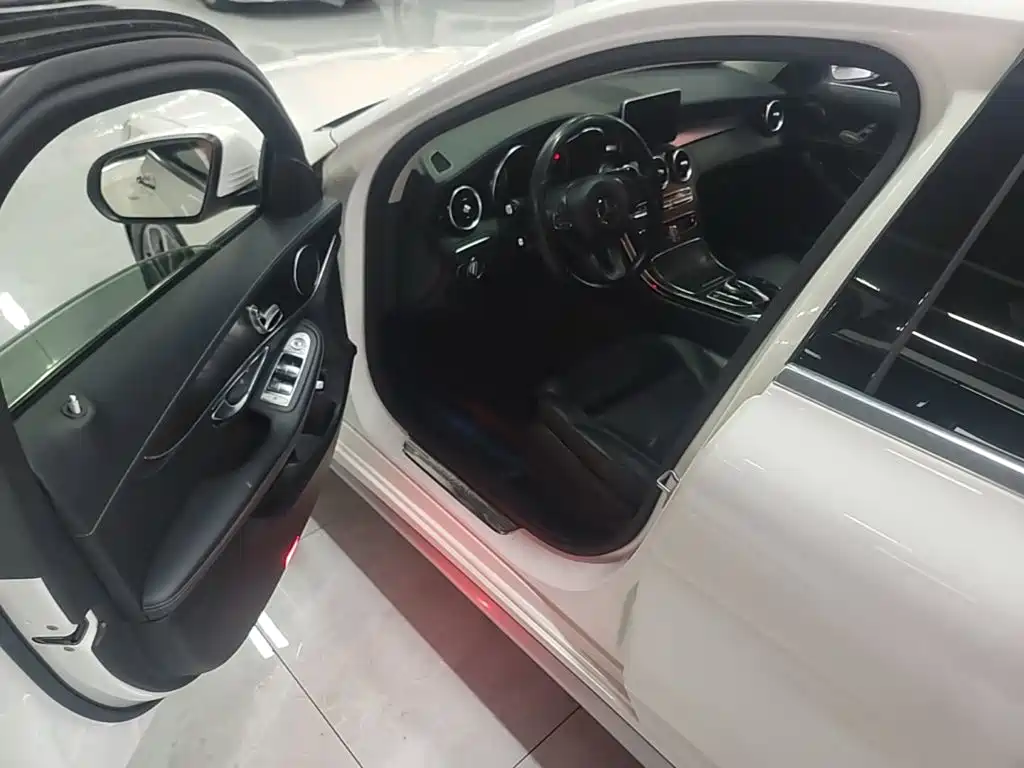 Mercedes-Benz C-Class — миниатюра 16