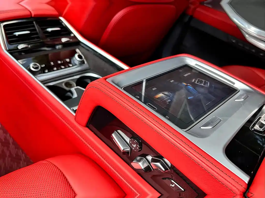 BMW 7 Series — миниатюра 11