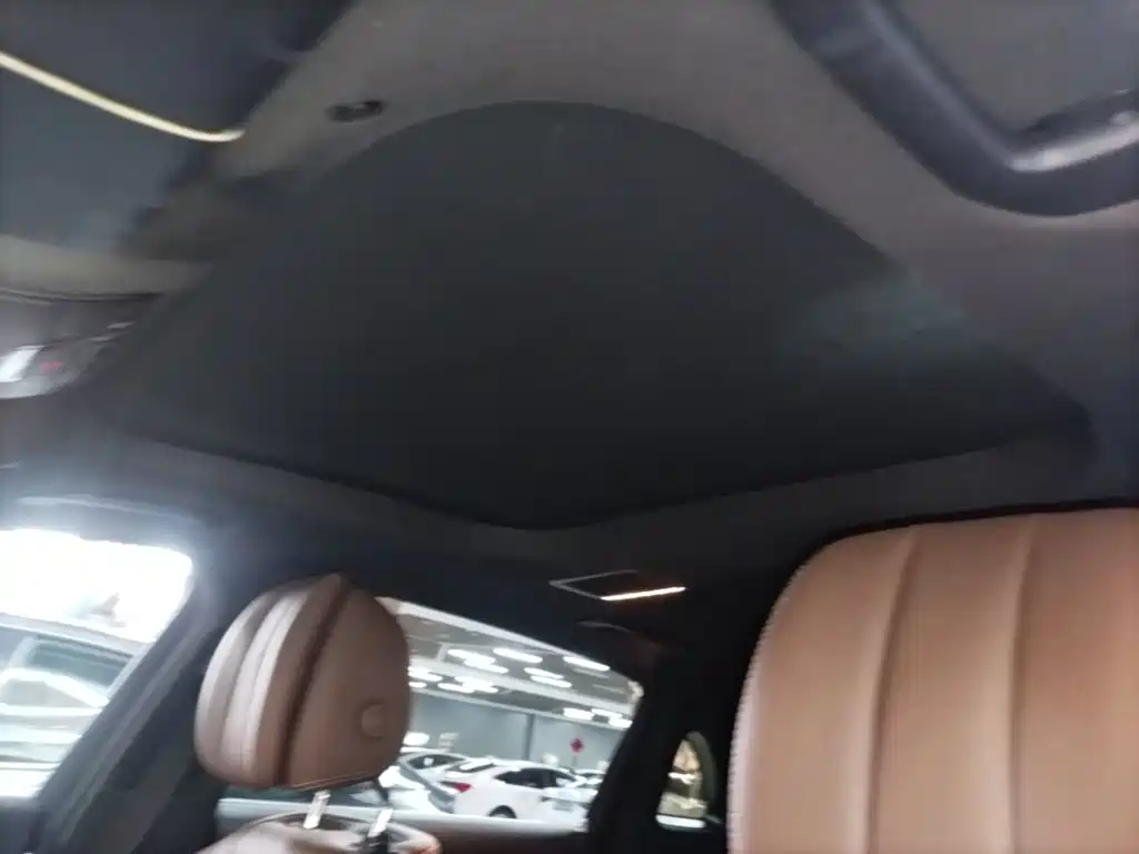 Mercedes-Benz E-Class — миниатюра 18