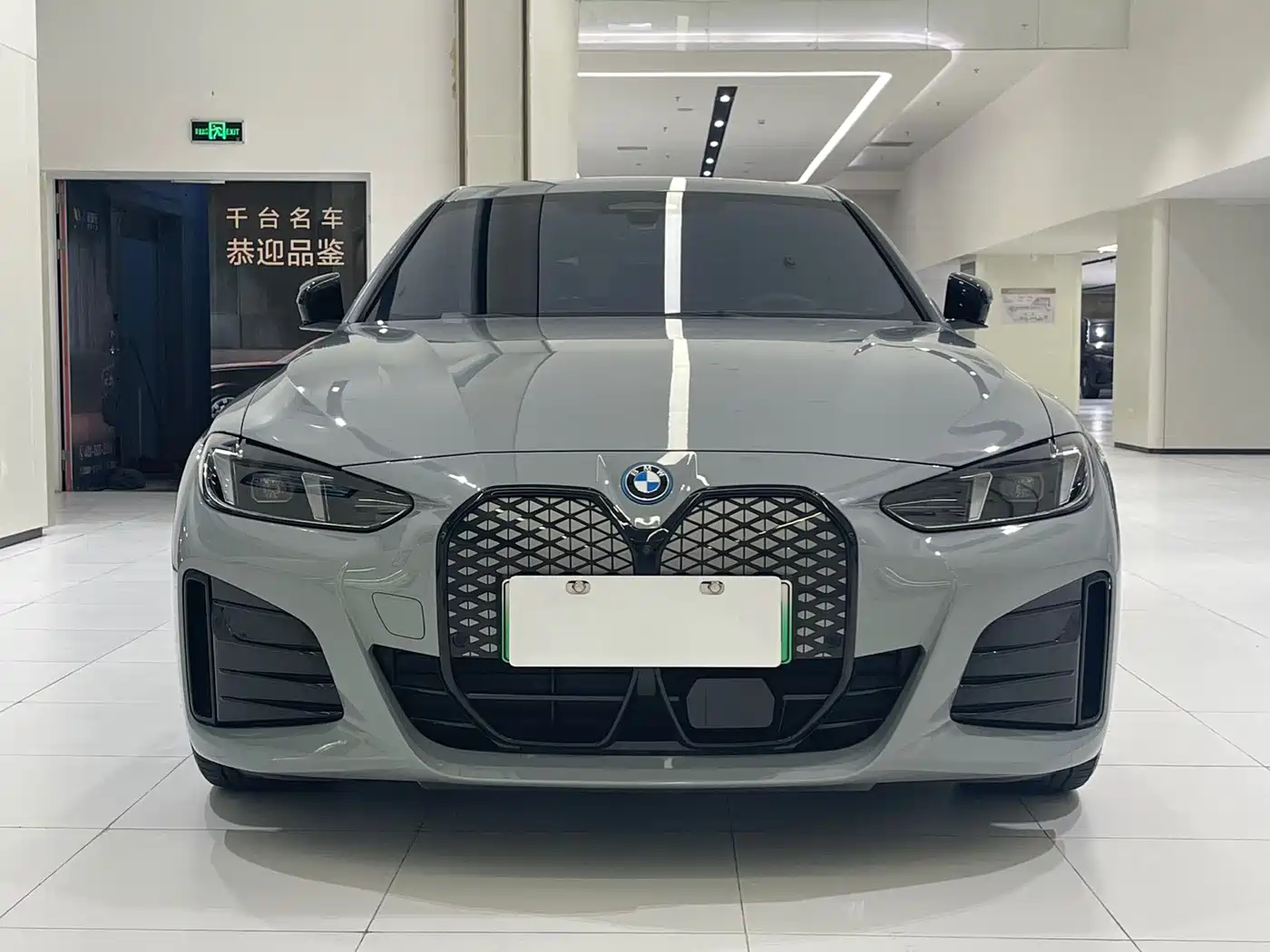 BMW i4