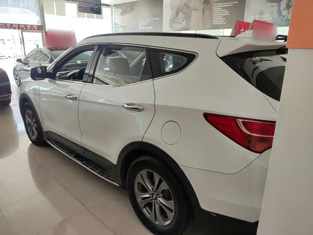 Hyundai Santa Fe — миниатюра 5