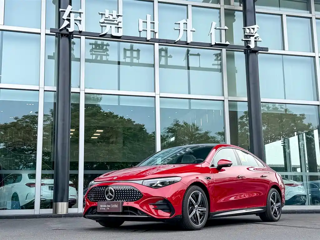 Mercedes-Benz CLA 2025 300L