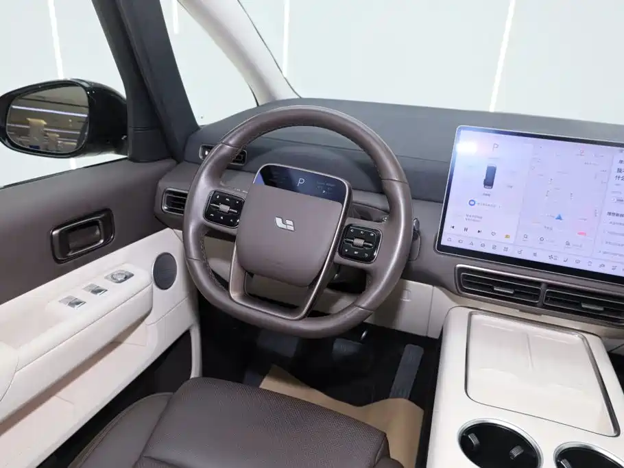 Li Auto Li MEGA — миниатюра 28