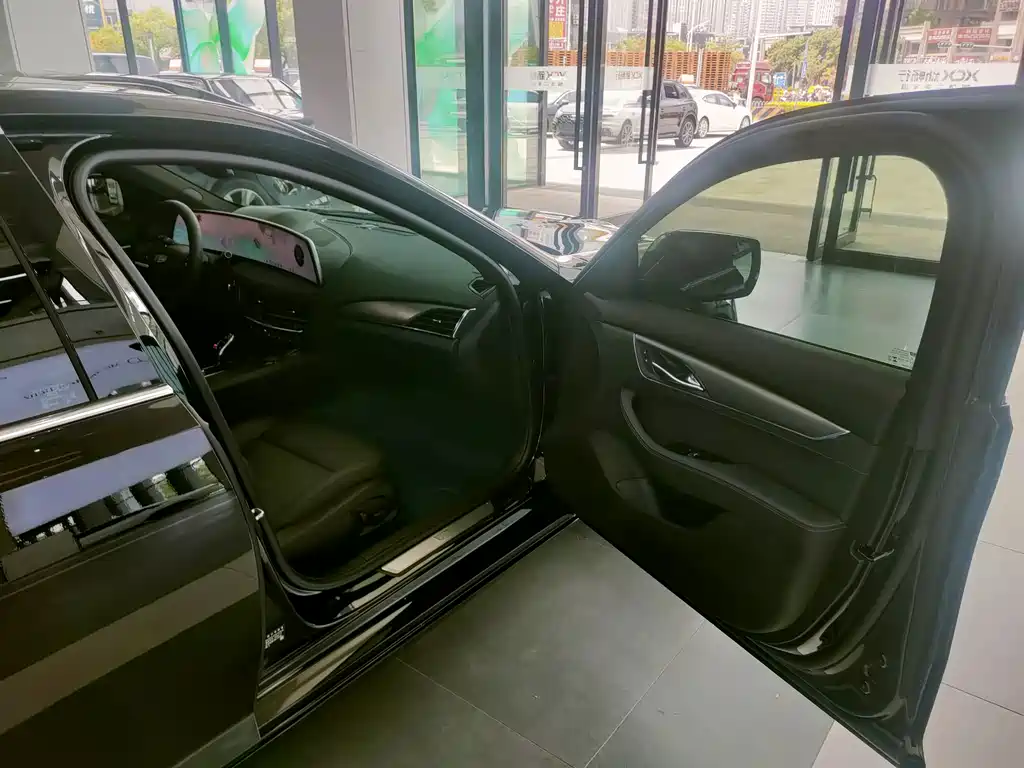 Cadillac CT5 — миниатюра 26