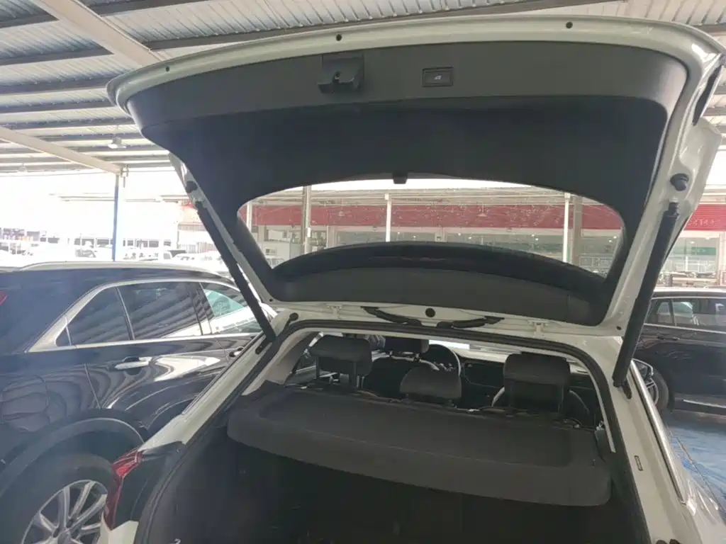 Volkswagen T-Roc — миниатюра 19