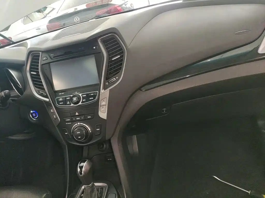 Hyundai Santa Fe — миниатюра 13