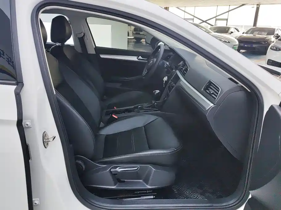 Volkswagen Lamando — миниатюра 8