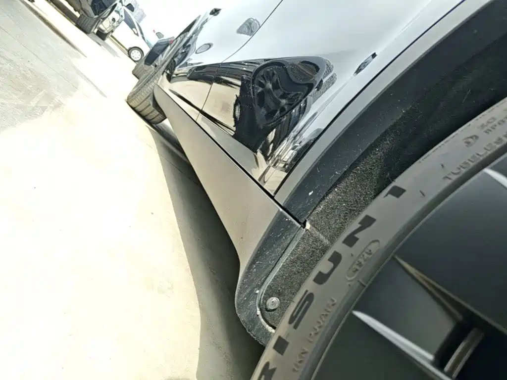 Tesla Model Y — миниатюра 22
