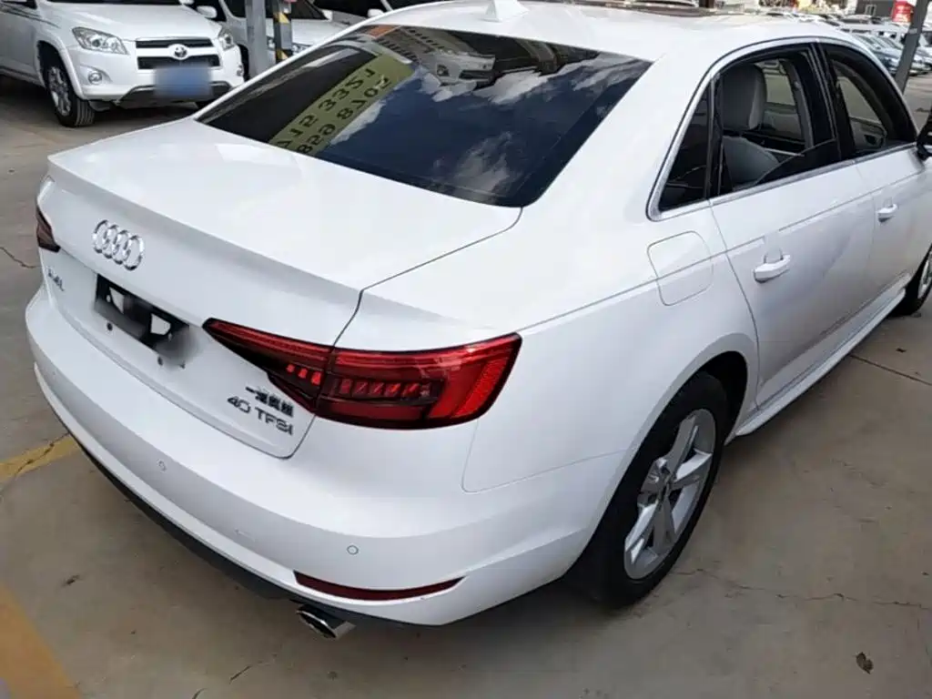 Audi A4L — миниатюра 7