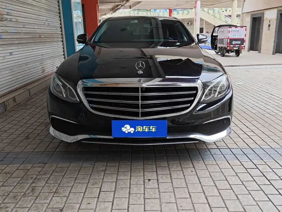 Mercedes-Benz E-Class — миниатюра 2