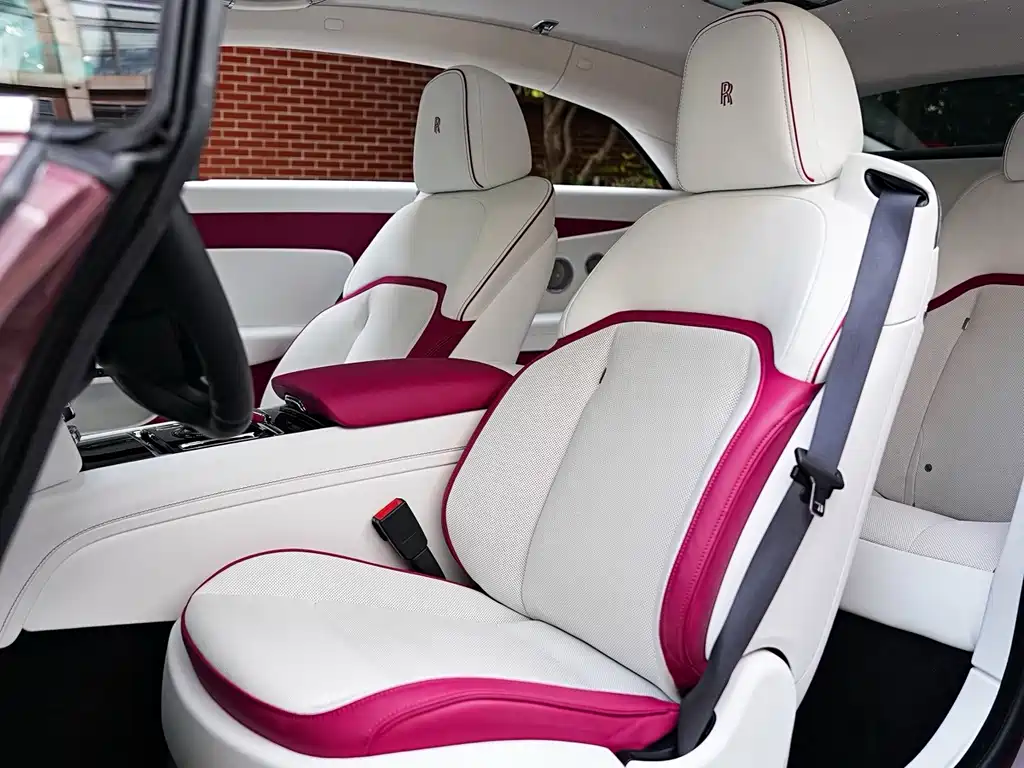 Rolls-Royce Phantom — миниатюра 12