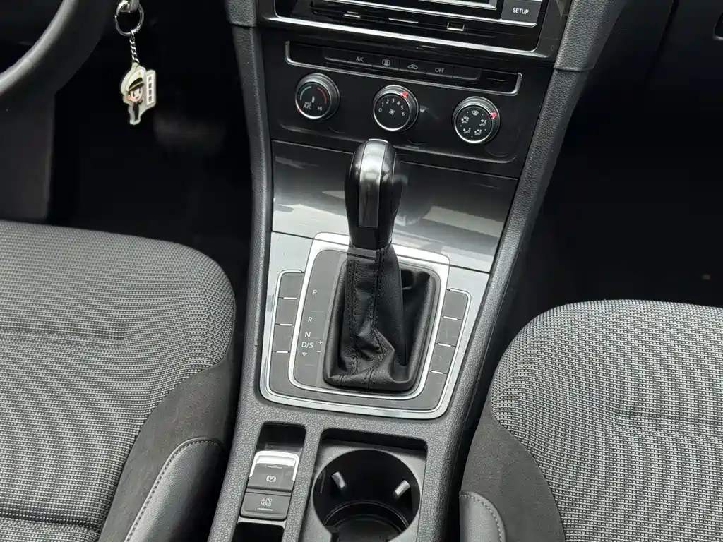 Volkswagen Golf — миниатюра 17