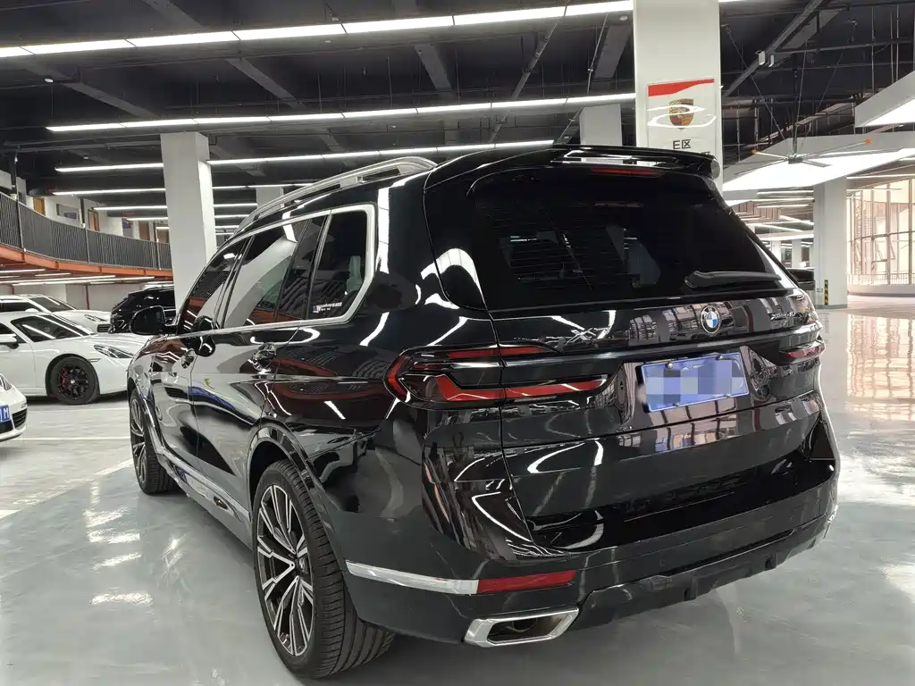BMW X7 — миниатюра 18