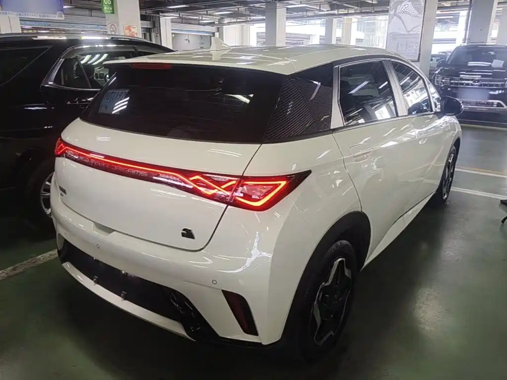 BYD Dolphin — миниатюра 7