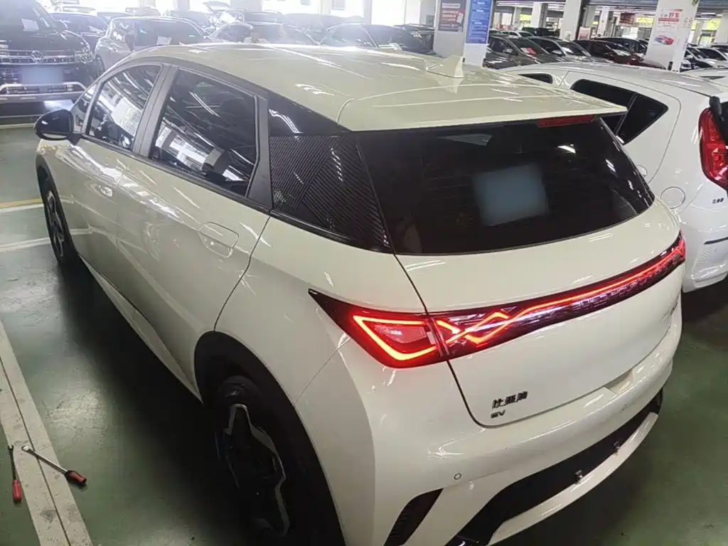 BYD Dolphin — миниатюра 5