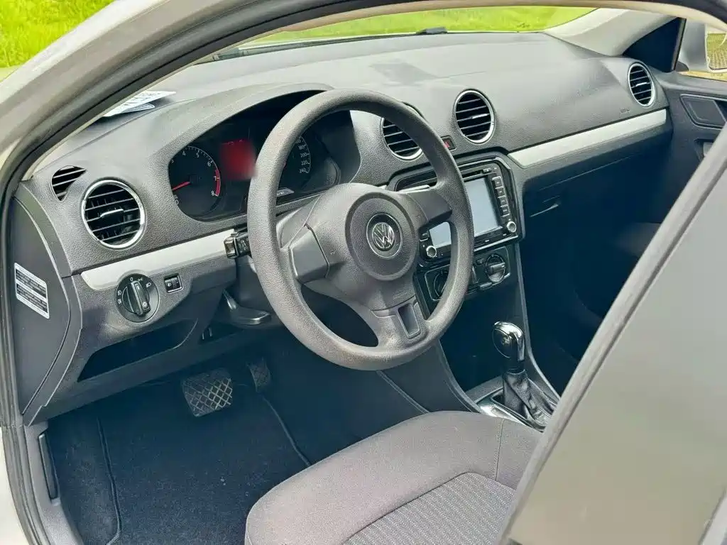 Volkswagen Jetta — миниатюра 15