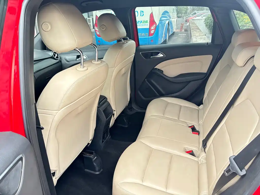 Mercedes-Benz B-Class — миниатюра 9