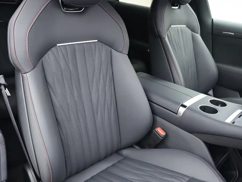 Xiaomi YU7 — миниатюра 10