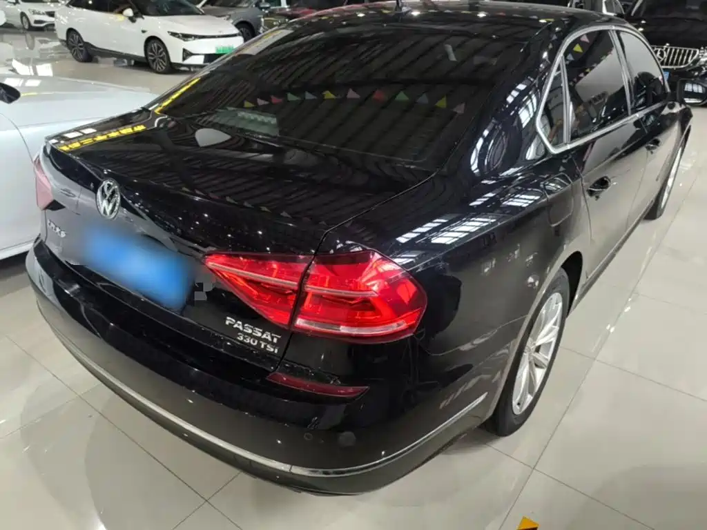 Volkswagen Passat — миниатюра 7