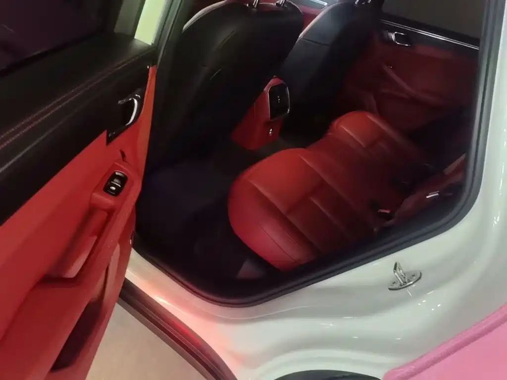Porsche Macan — миниатюра 17